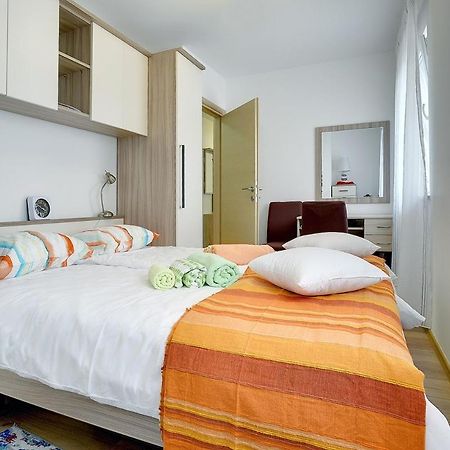 Apartments Elviana Pula Zewnętrze zdjęcie