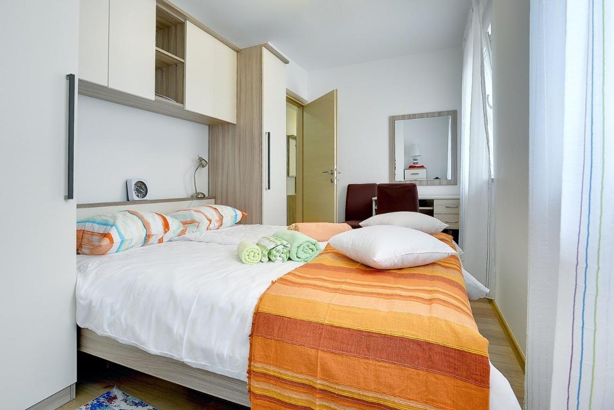 Apartments Elviana Pula Zewnętrze zdjęcie