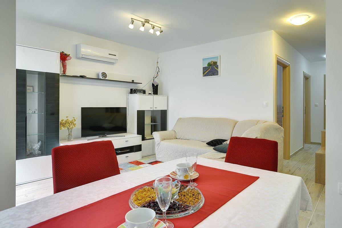 Apartments Elviana Pula Zewnętrze zdjęcie